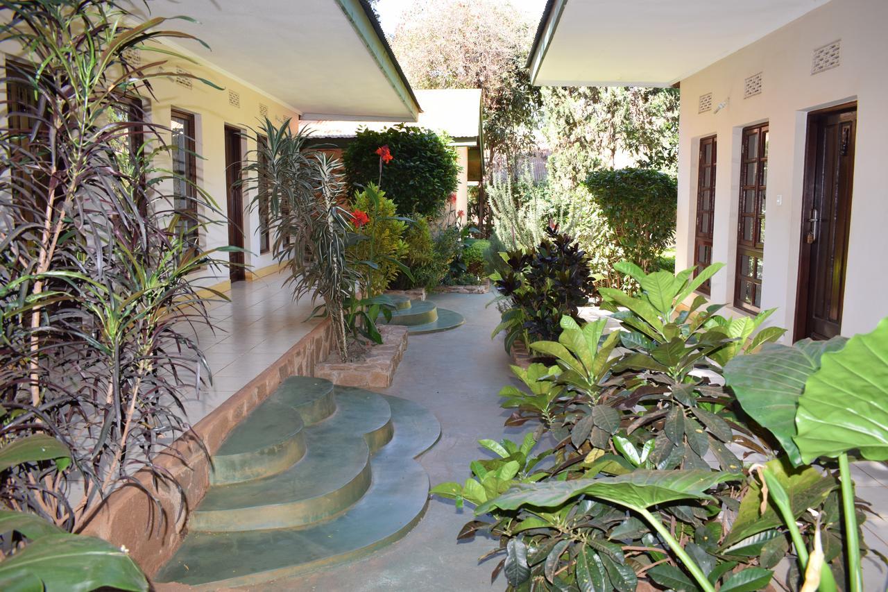 Ngorongoro Lodge Karatu Exterior foto