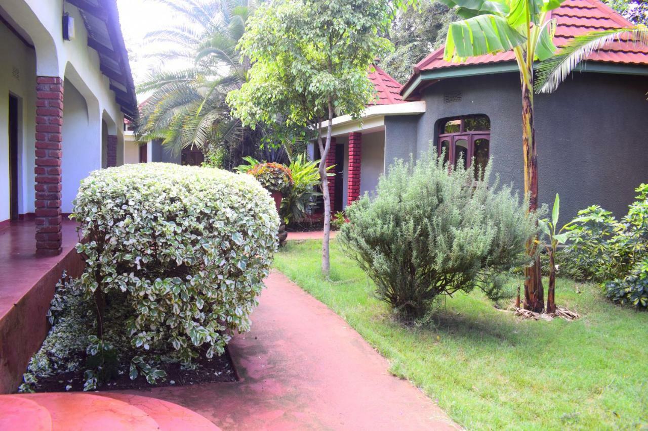 Ngorongoro Lodge Karatu Exterior foto